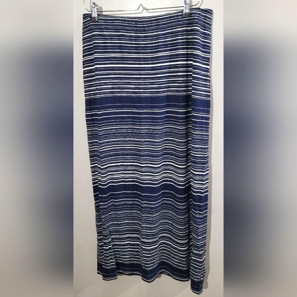 Chicos size 1 blue stripped maxi skirt (size 8)